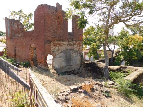 [Picture of Oddfellows Hall ruins]